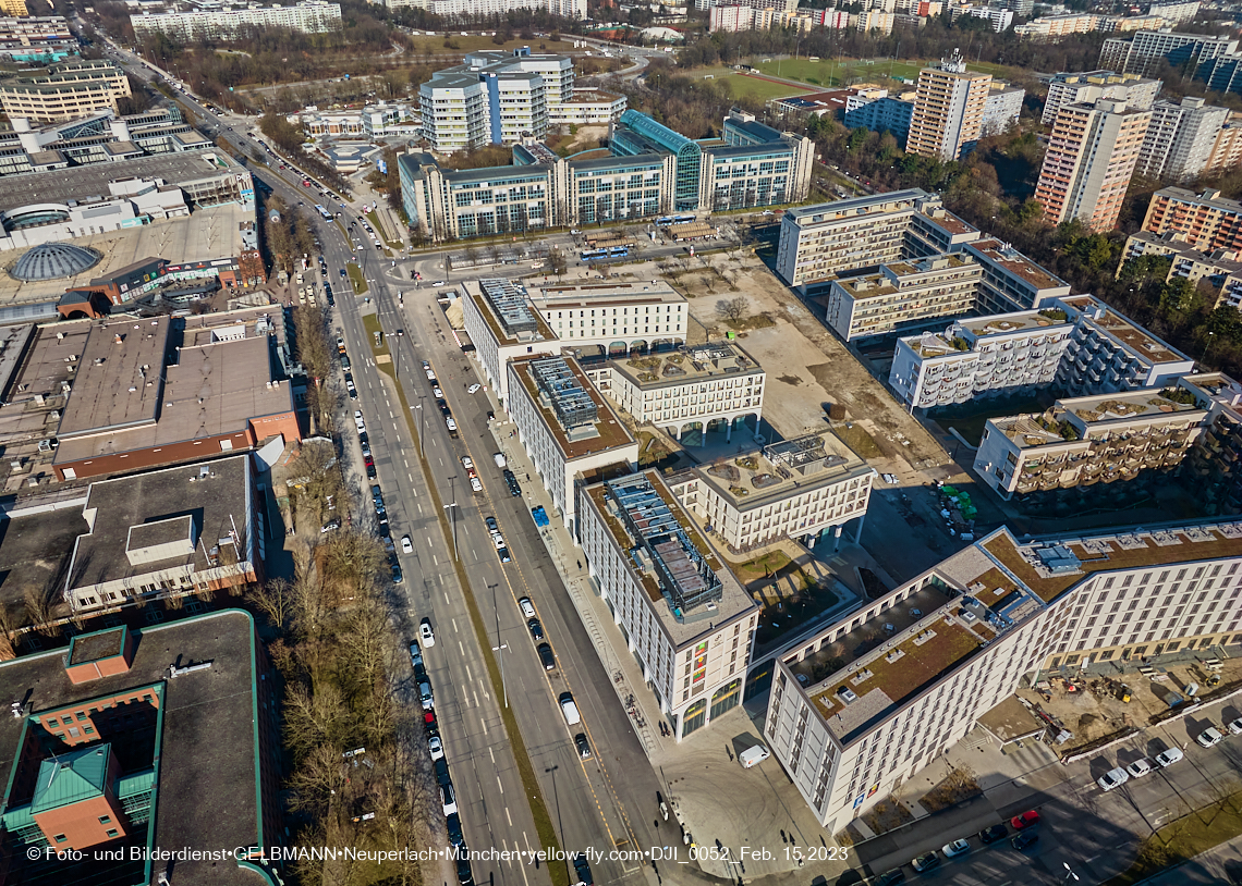 15.02.2023 - Perlach Plaza - Rentenversicherung - SHAERE - Allianz in Neuperlach